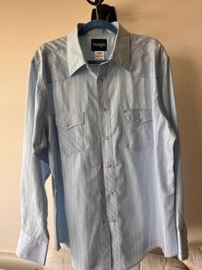 Wrangler button up